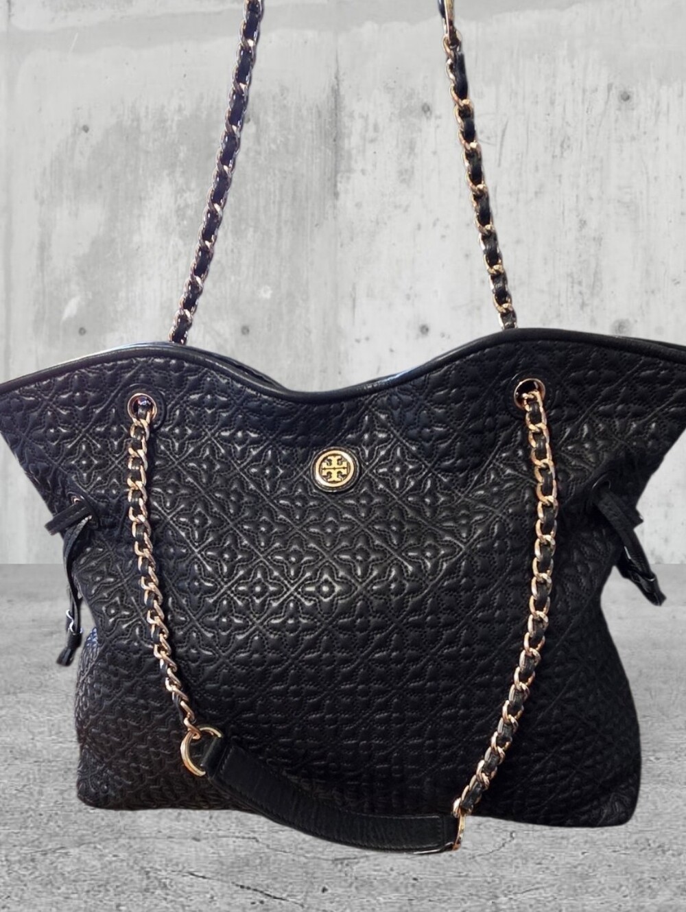 Tory Burch Bryant Black Quilted Leather Chain Shoulder Tote- EUC